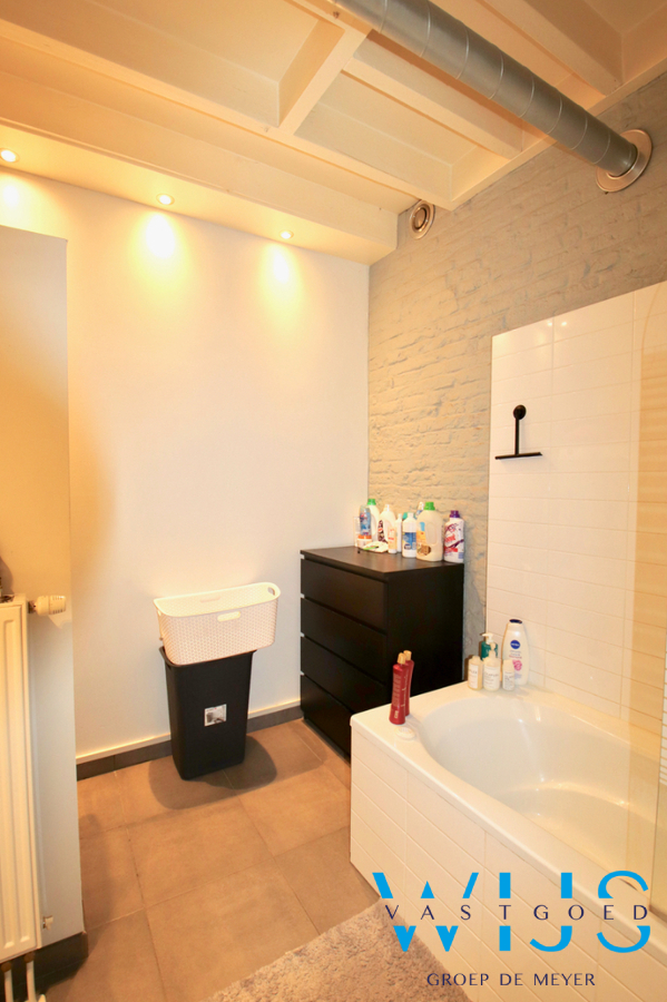 Instapklaar woonhuis met tuin te centrum WAARSCHOOT ! 