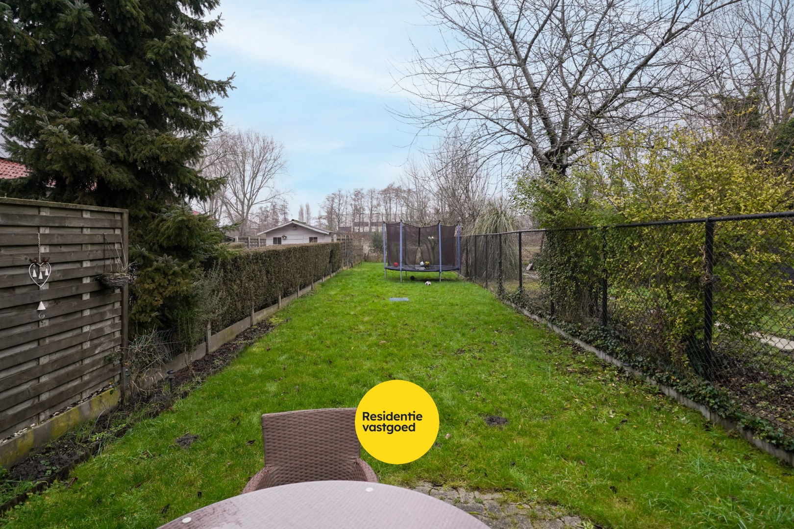 Instapklare woning met diepe tuin te Oostende 