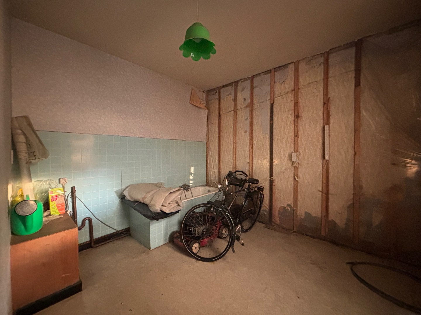 Te renoveren hoeve op 23a 16ca in een rustige omgeving te Mol 