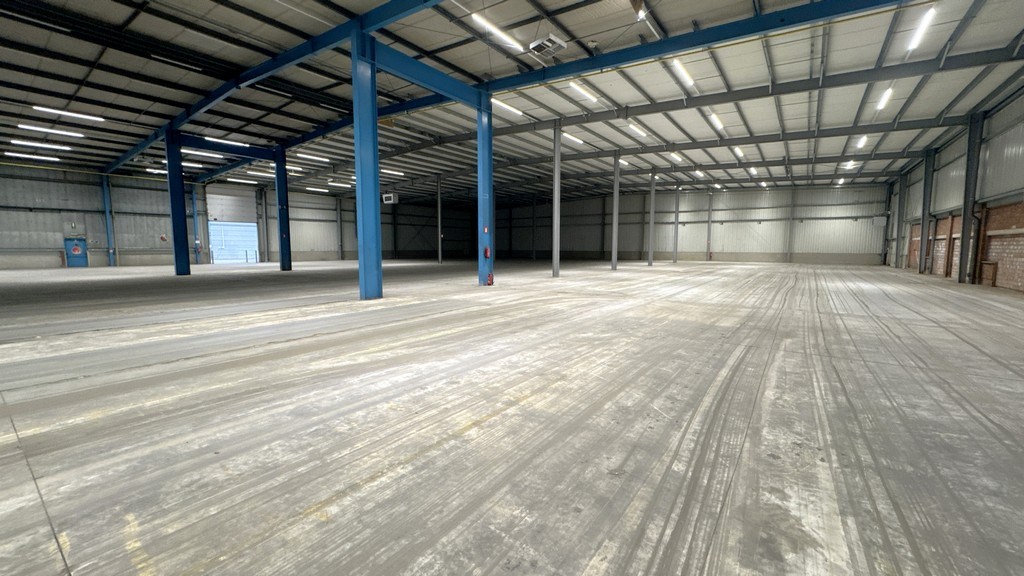 Magazijnen te huur vlakbij E19 in Kontich