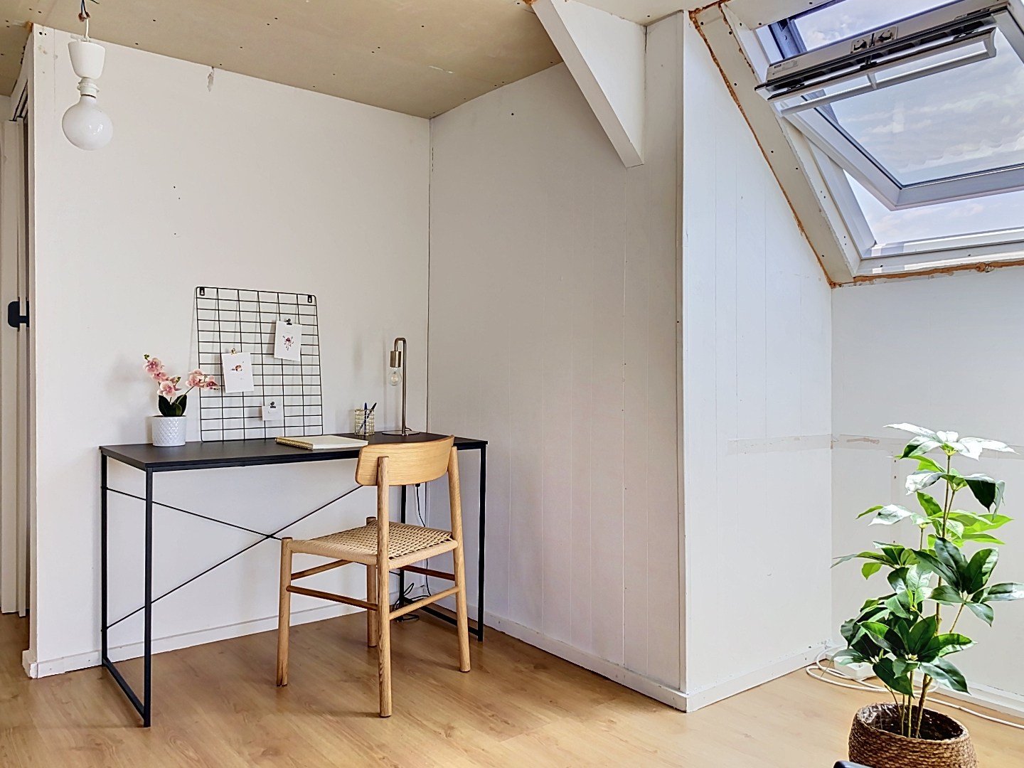 Instapklare gezinswoning met open zicht en mooie tuin, perceel 539 m², Torhout 