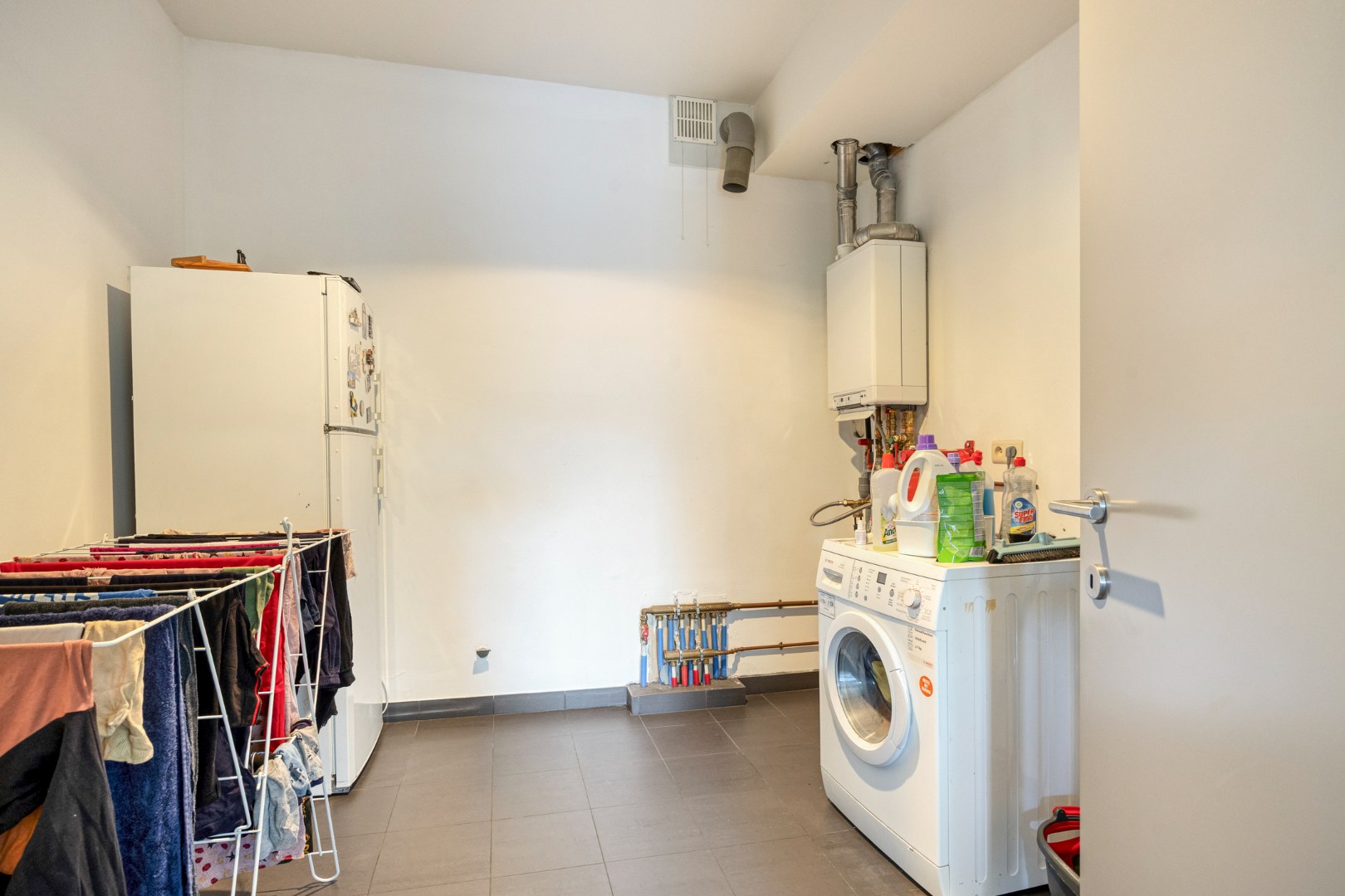 Luxueus gelijkvloers appartement met 2 slpk. in het centrum van Geel 