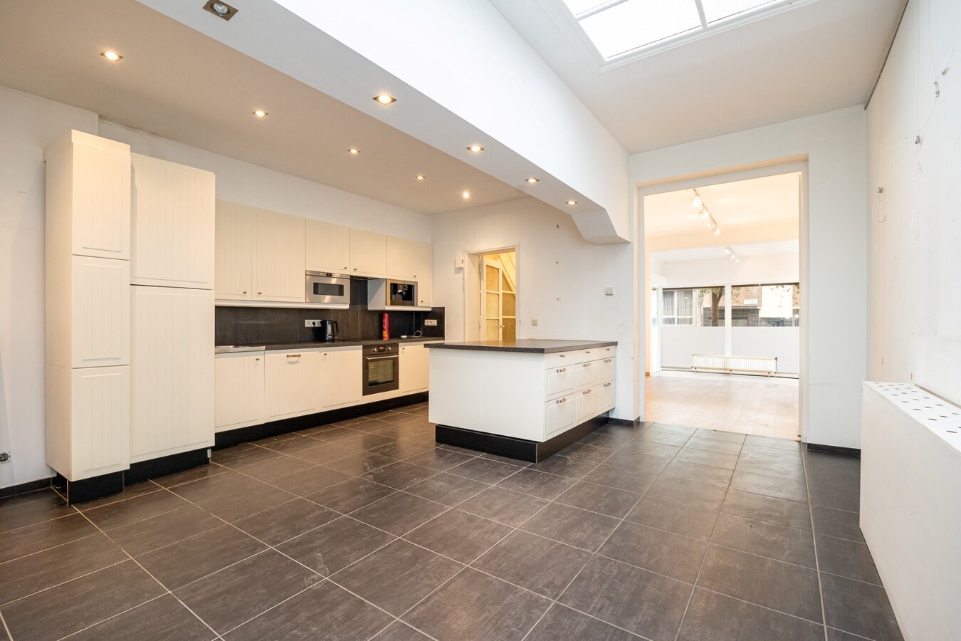 Opbrengsteigendom met 4 units en tuin te Antwerpen Centrum! 