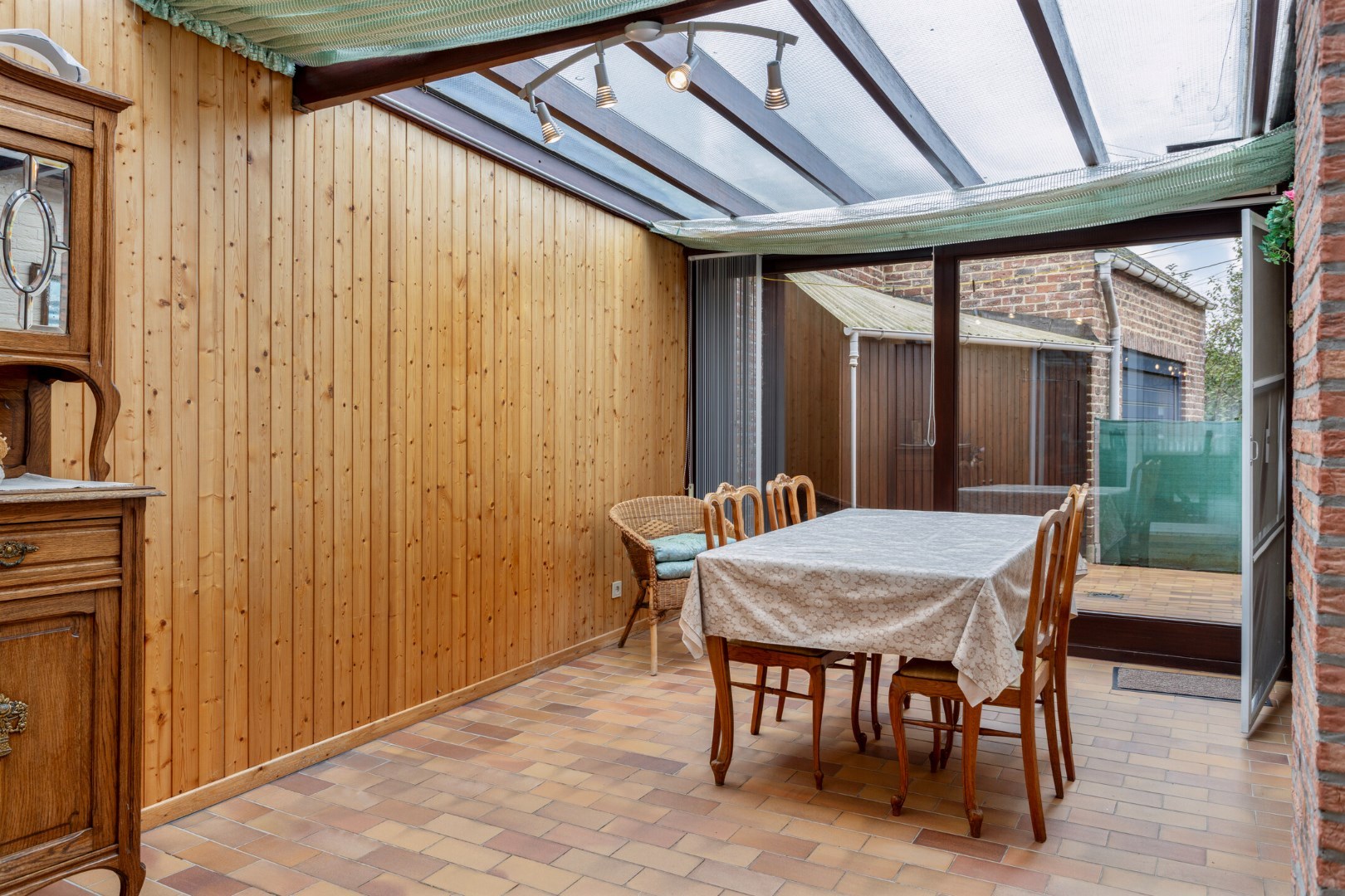 Ruime woning met 3 slaapkamers en tuin 