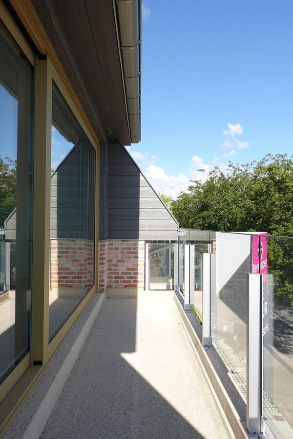 Prachtig nieuwbouwappartement met garage 