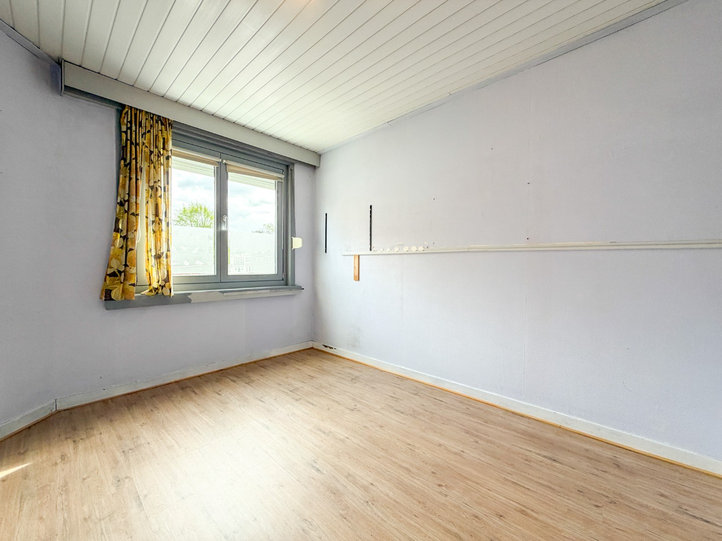 Ruime tussenwoning (211 m²) met zonnige koer, 3 slpk, Torhout 