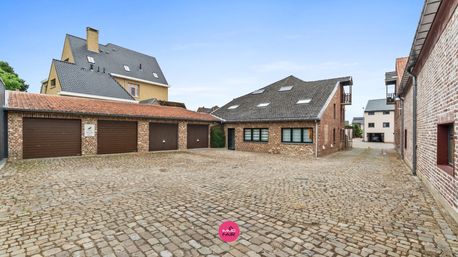 Instapklaar, energiezuinig appartement met garage 