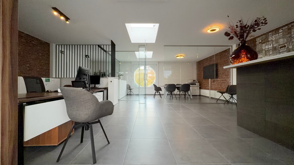 Mooi ingerichte kantoorruimte te huur in Wilrijk