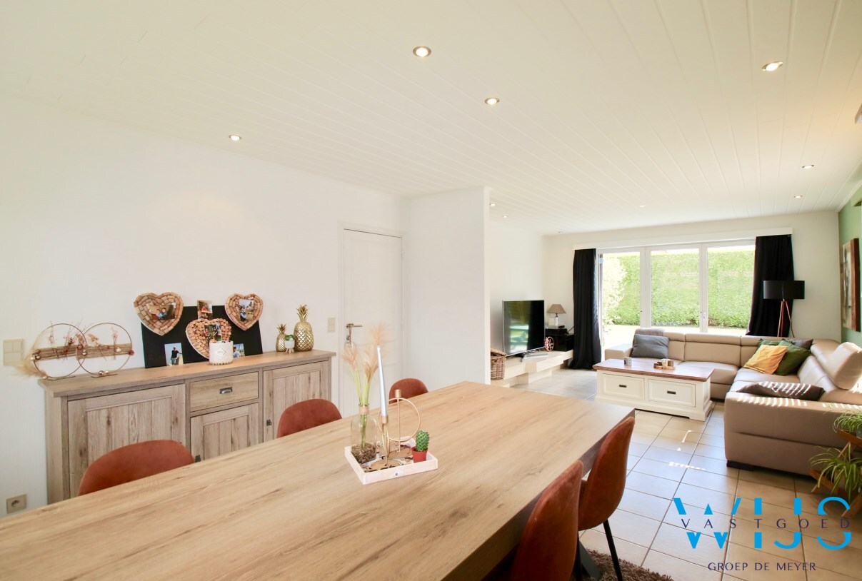 Instapklaar woonhuis met 4 slaapkamers, ruime tuin &amp; garage te ERTVELDE ! 