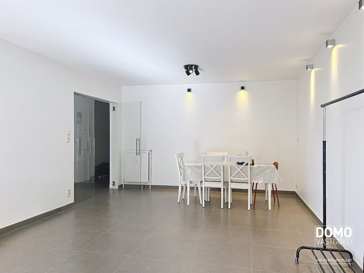 RUIM 2-SLAAPKAMERAPPARTEMENT MET TWEE TERRASSEN EN ENERGIELABEL B 