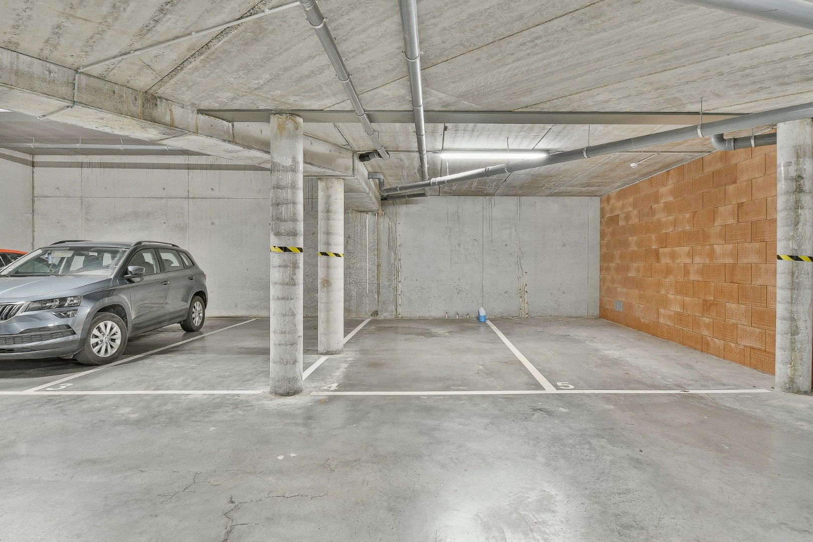 Ondergrondse parkeerplaatsen te koop in het centrum van Gistel 