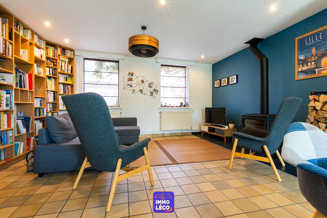 Maison aux volumes impressionnants, érigée sur 1457m², 4 garages, TOP SECTEUR ! COUP DE COEUR ! 