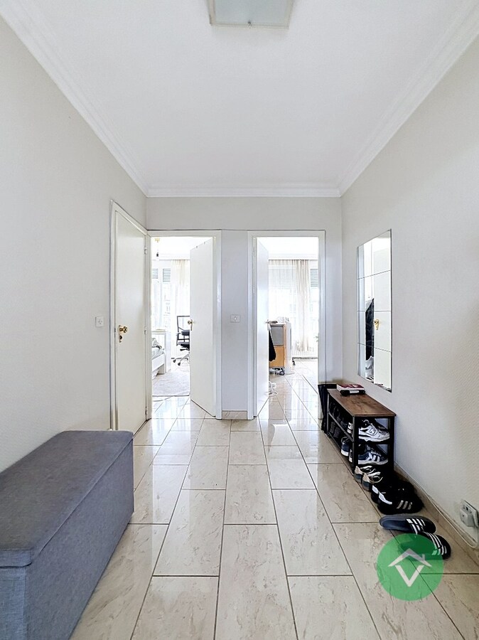 Appartement met 2 slaapkamers en terras te Gent 