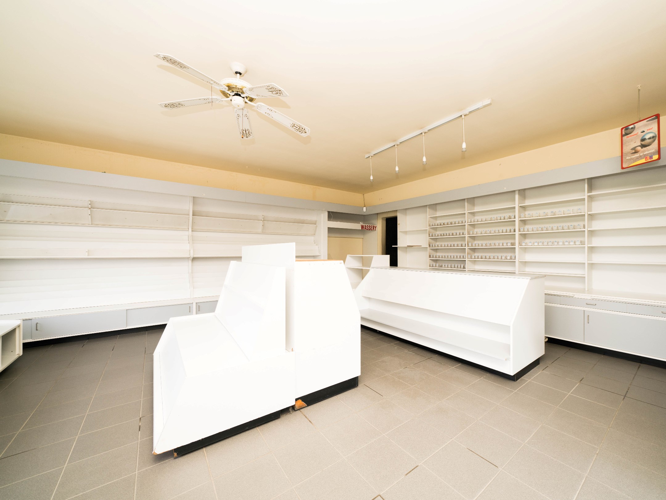 Winkel/kantoorruimte (65m²) op een gunstige ligging 