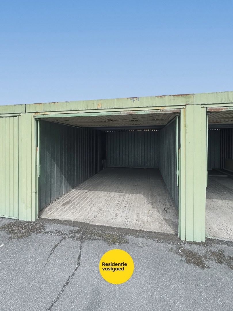 Garagebox in het centrum van Eernegem 