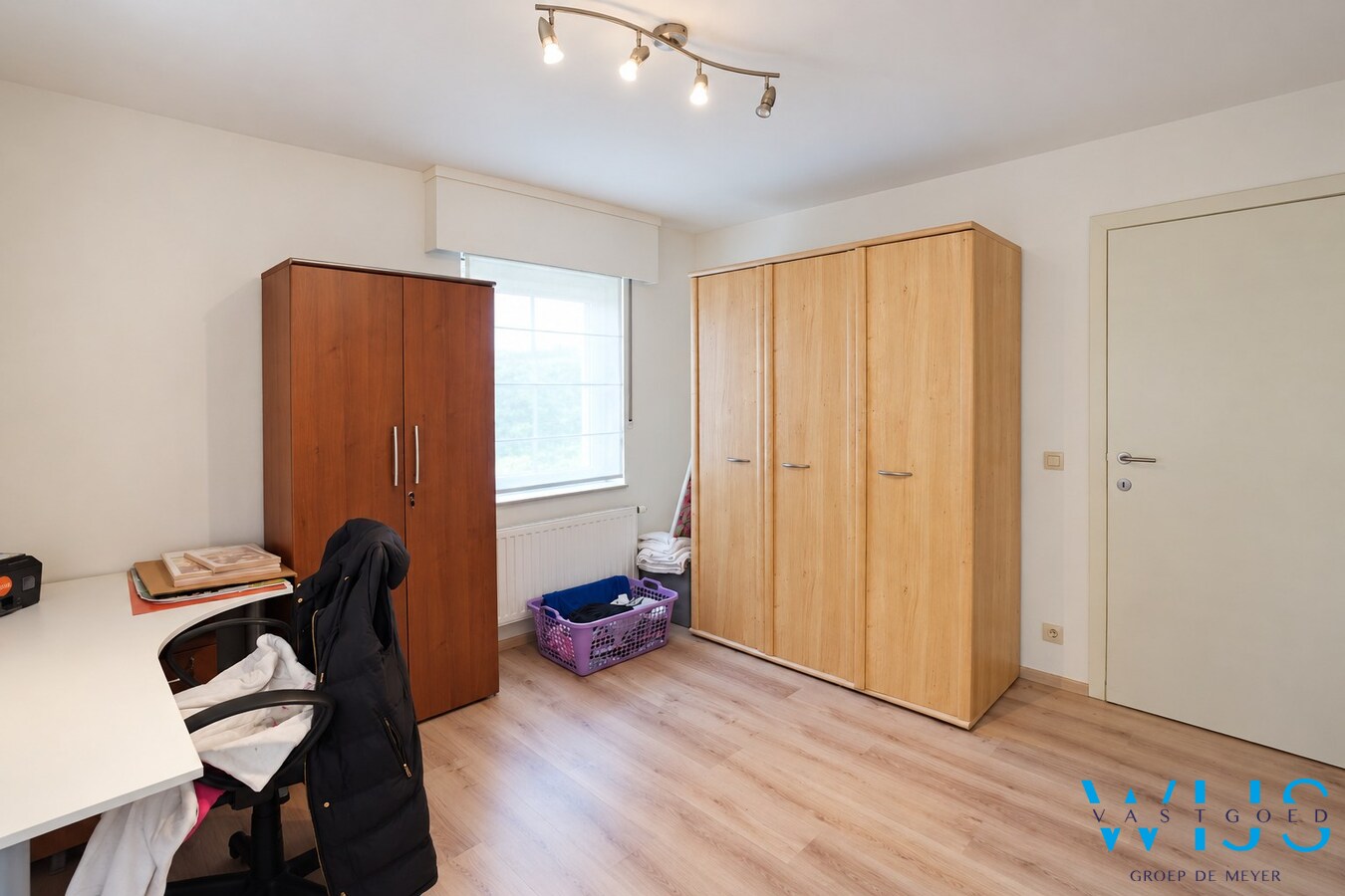 Ruime halfopen bebouwing met vier slaapkamers in Ertvelde 