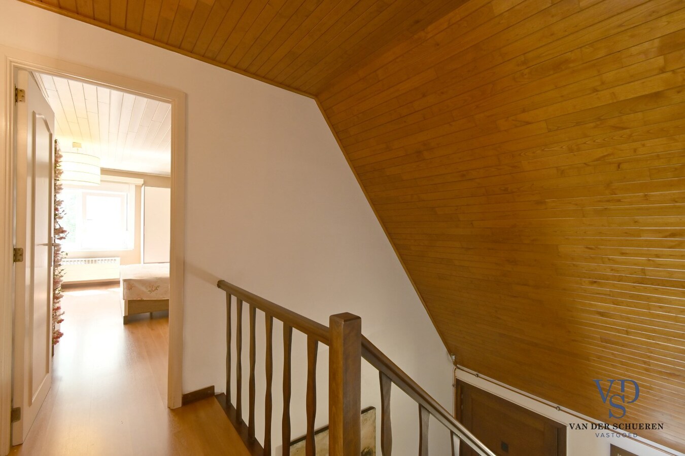 Halfopen woning in het groene Dikkelvenne 