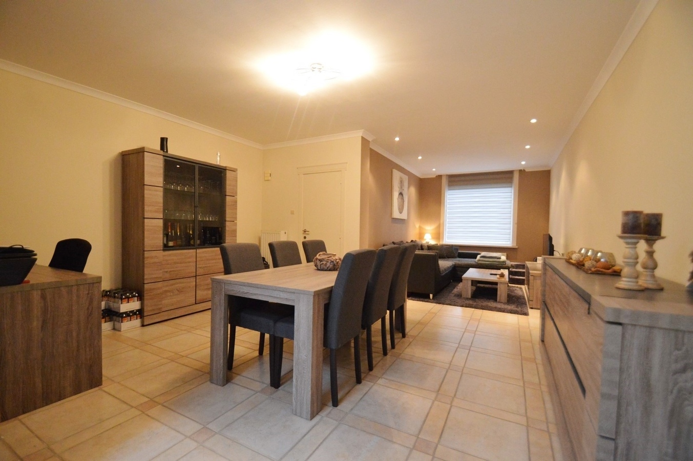 Karaktervolle woning voorzien van alle moderne woonkwaliteit met zonnige tuin en achteruitgang - Zwankendamme 