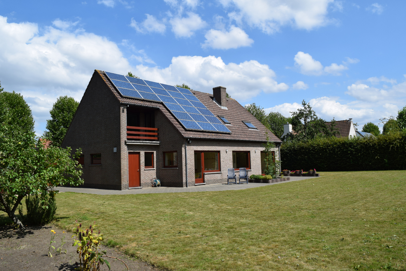 Lichtrijke villa in aangename omgeving ! 