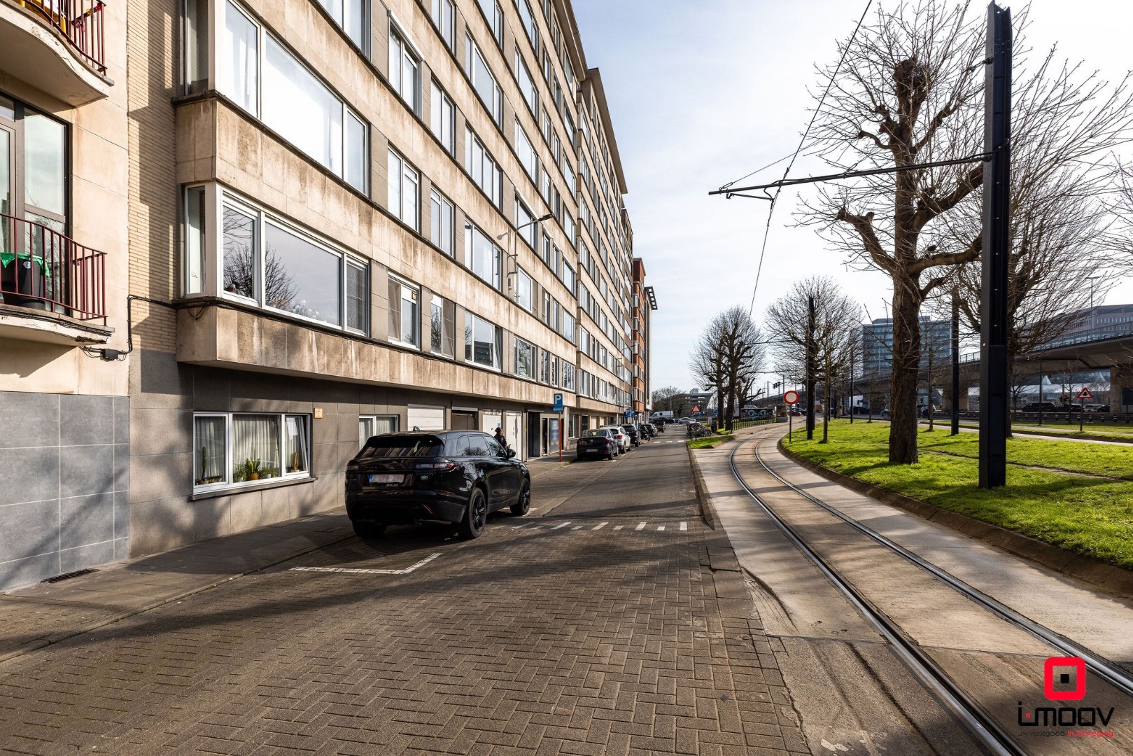 Appartement met twee slaapkamers, ruim terras en uniek parkzicht 