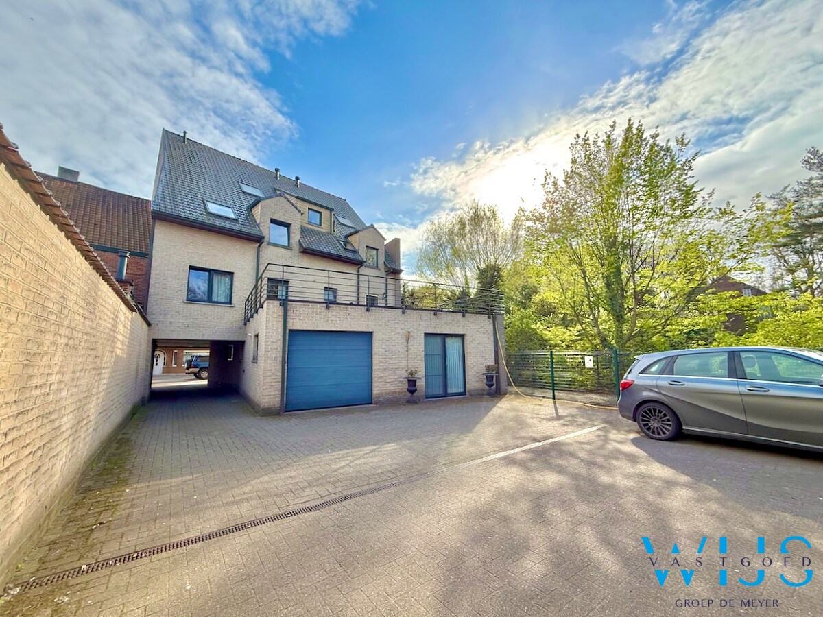 Instapklaar appartement met terras en aparte garage te ERTVELDE ! 