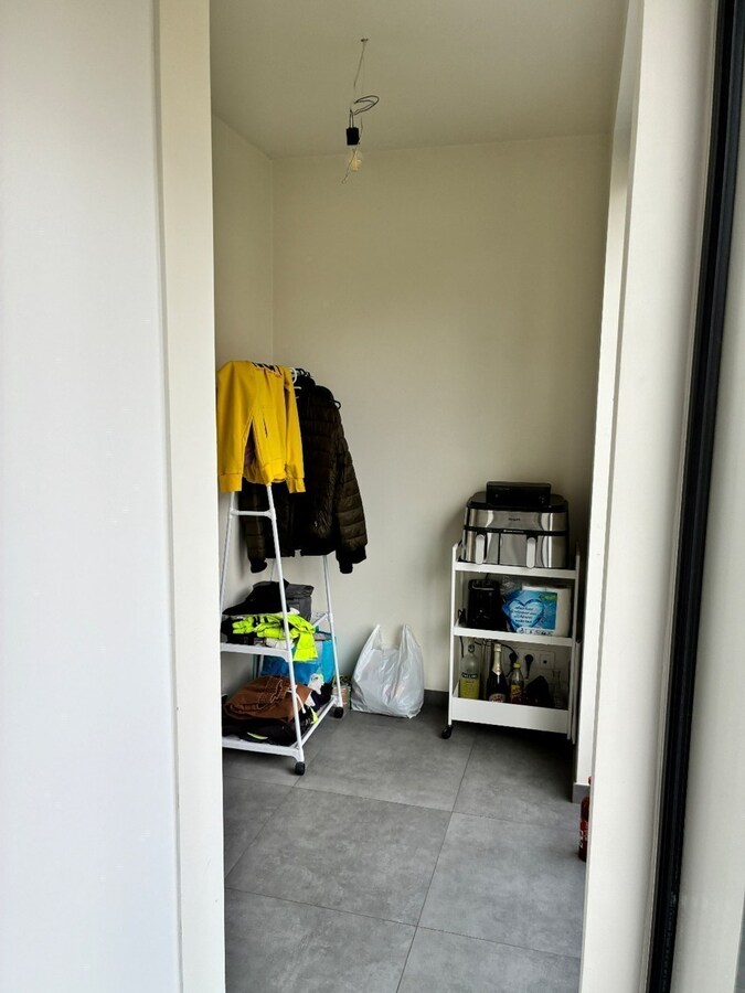 Nieuwbouwwoning op 50m van tramhalte - met terras en tuin ! 