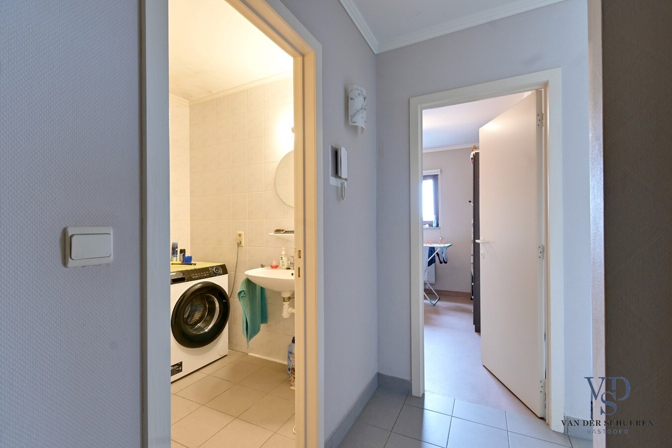 Degelijk investeringsappartement met garage. 