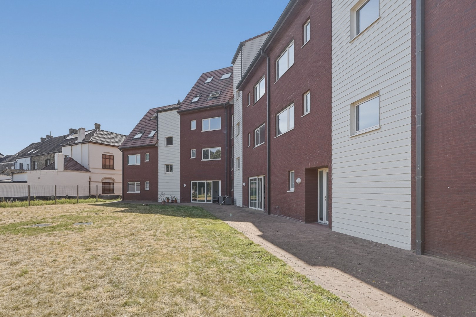 Unieke investeringskans met 21 serviceflats op gunstige locatie! 