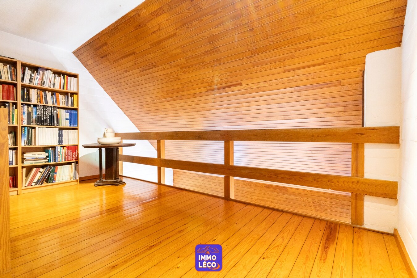 Maison d'architecte avec profession libérale, double garage, jardin, CENTRE-VILLE ! 