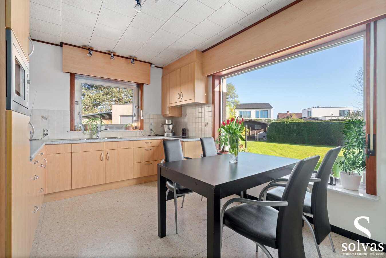 Halfopen woning op toplocatie! 