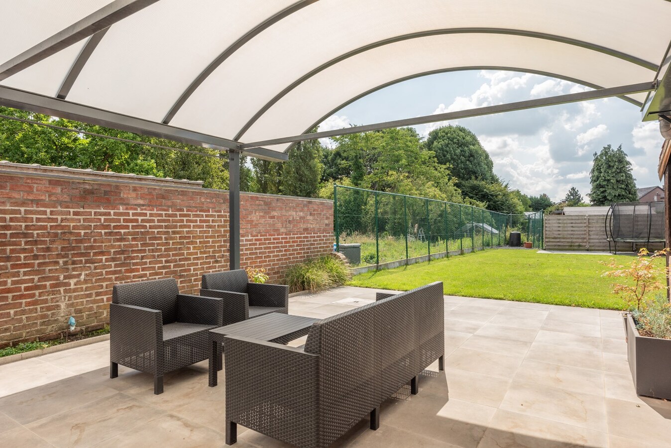 Instapklare woning met tuin - 5 slpks - toplocatie 