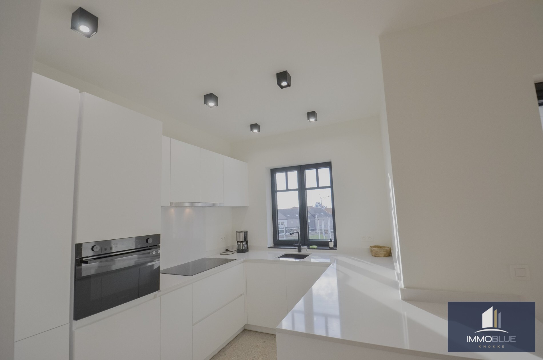 Appartement met gevelbreedte van ongeveer 5,2 meter en een ruim zonnig terras. 