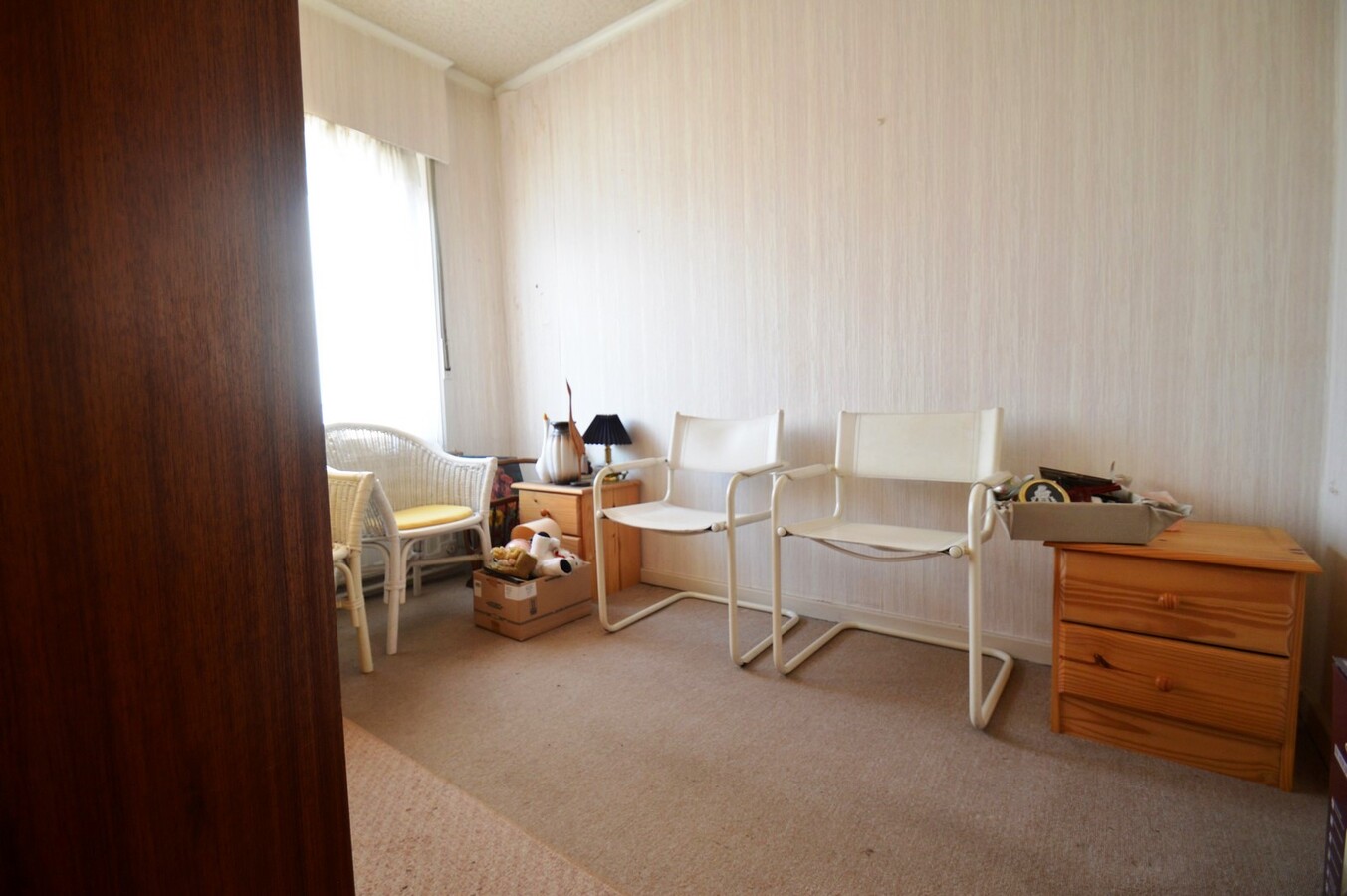 Volumineuze woning met garage vlakbij het centrum - Zelzate 