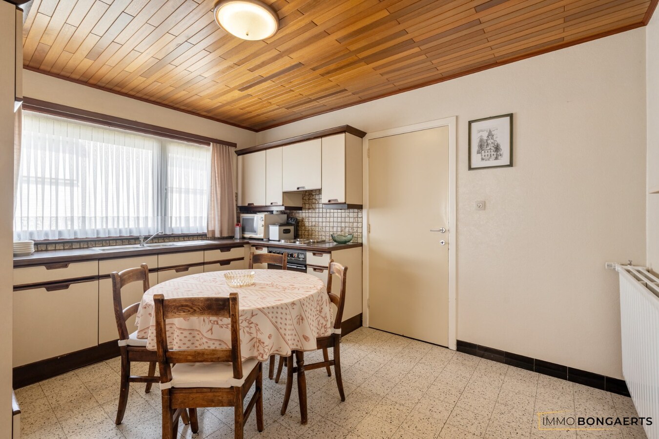 Rustig gelegen bungalow op een mooi perceel van 9 are 