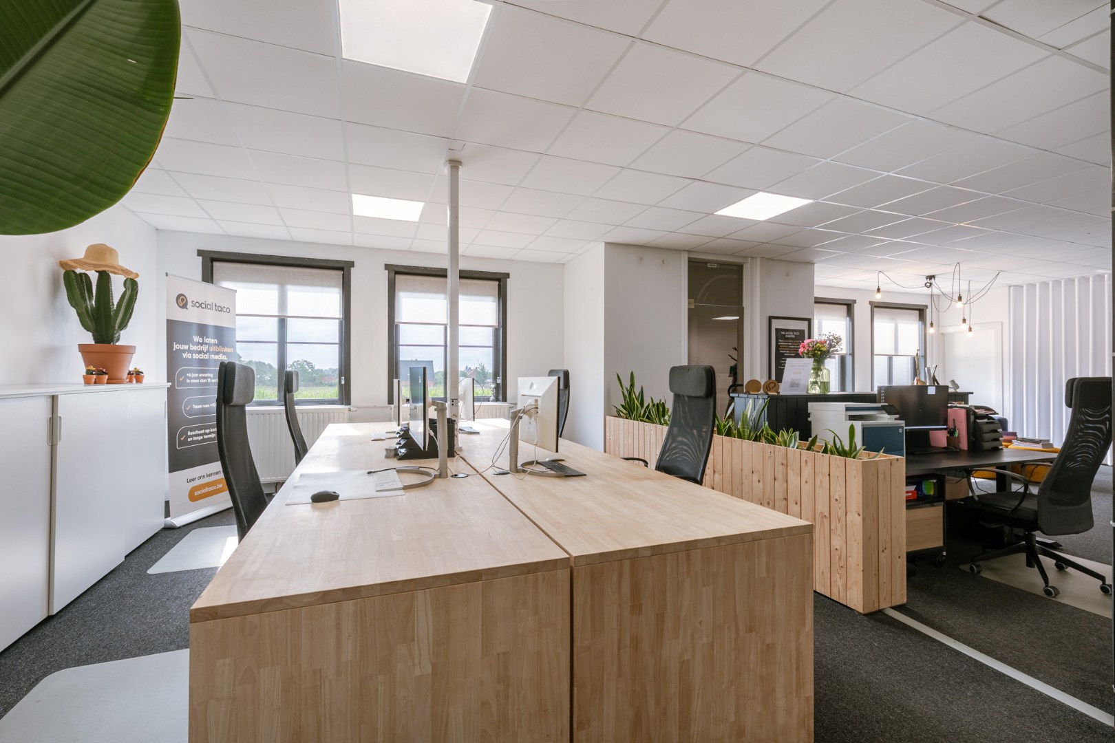 Vlot te bereiken kantoorgebouw 