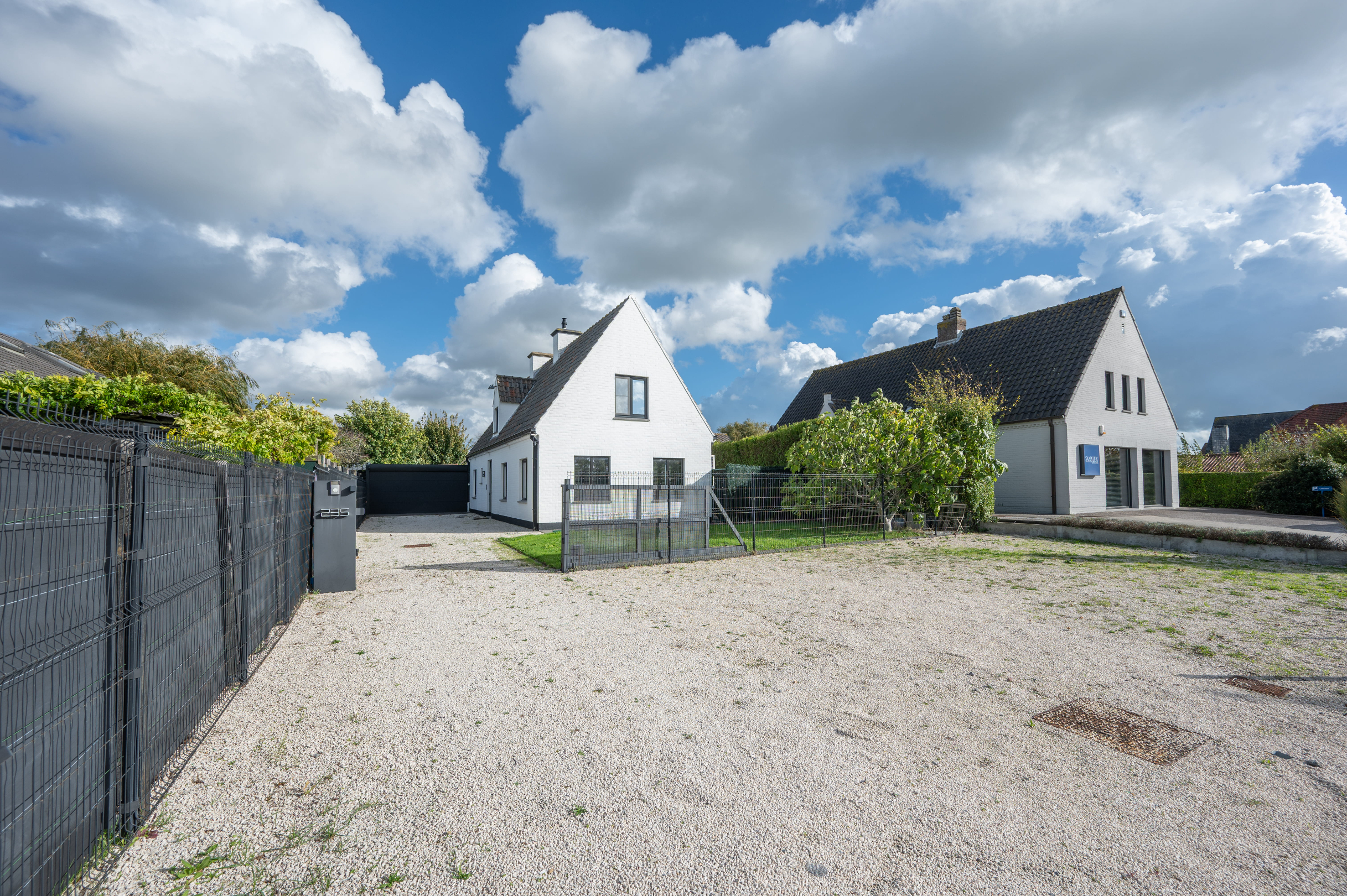 Mooi afgewerkte villa aan de Natienlaan in Knokke 