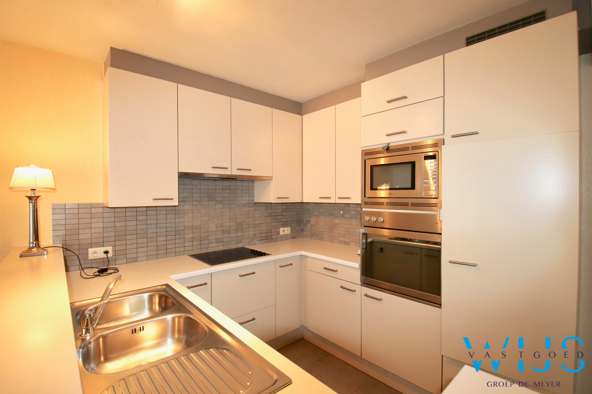 Gelijkvloersapp. met 3 slaapkamers &amp; garage in hartje Assenede ! 