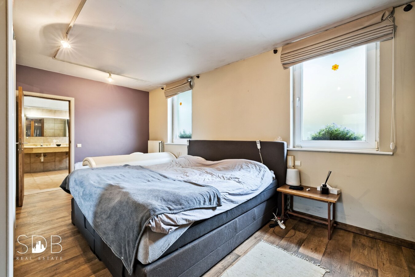 Hedendaagse woning met paardenfaciliteiten op circa 1,5ha 