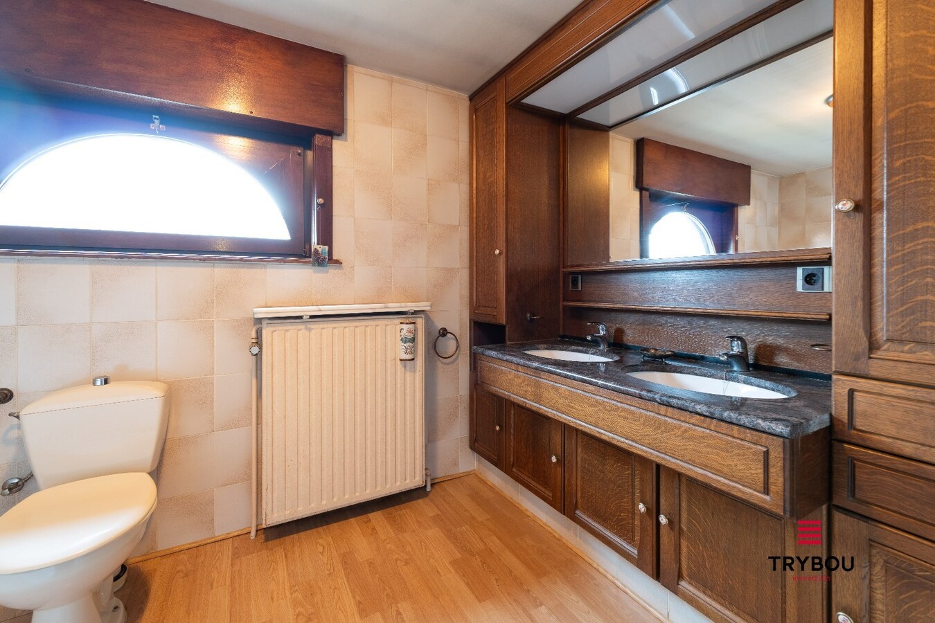 Ruime gezinswoning met grote tuin en centrale ligging 