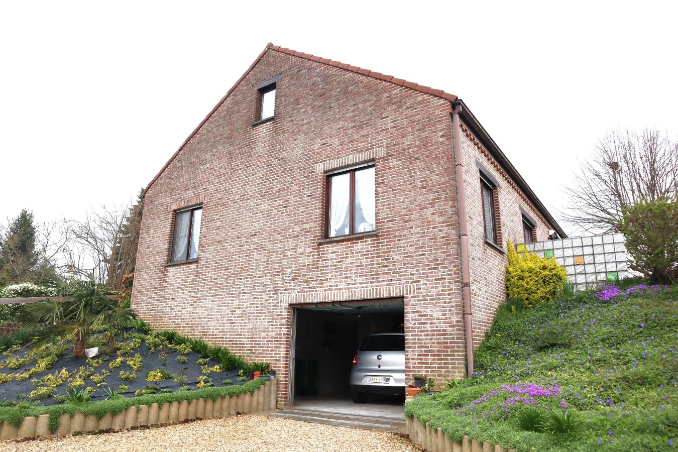 Prachtig open bebouwing in een doodlopend straatje te Tienen. 