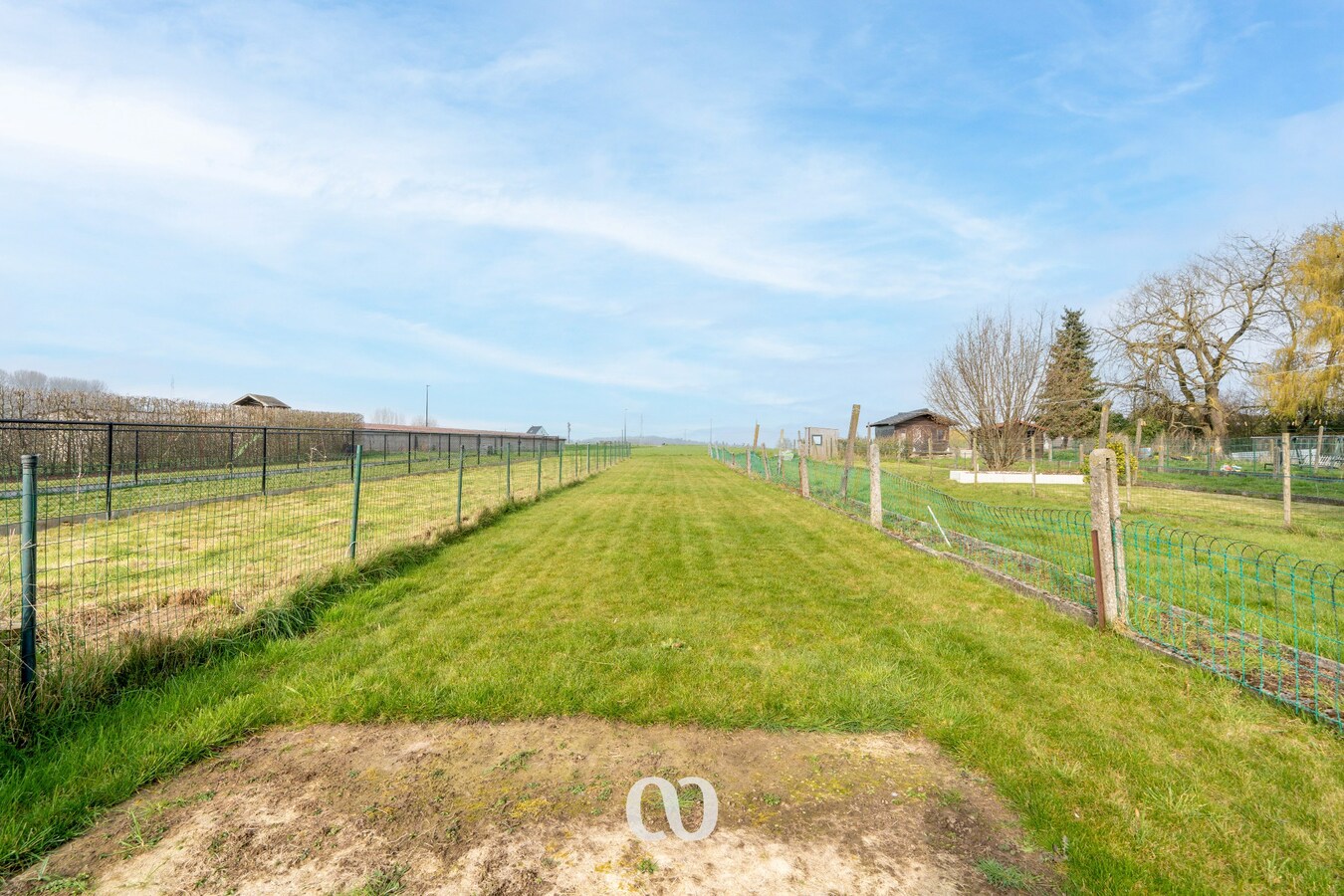 Gerenoveerde huurwoning met 3 slaapkamers en garage in het centrum van Etikhove 