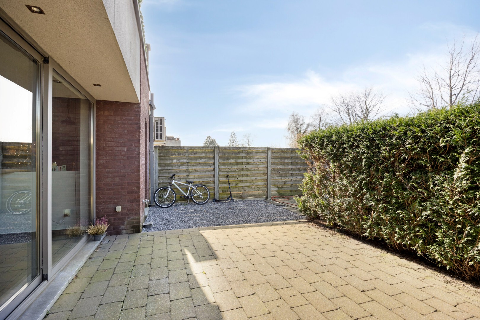 Luxueus gelijkvloers appartement met 2 slpk. in het centrum van Geel 