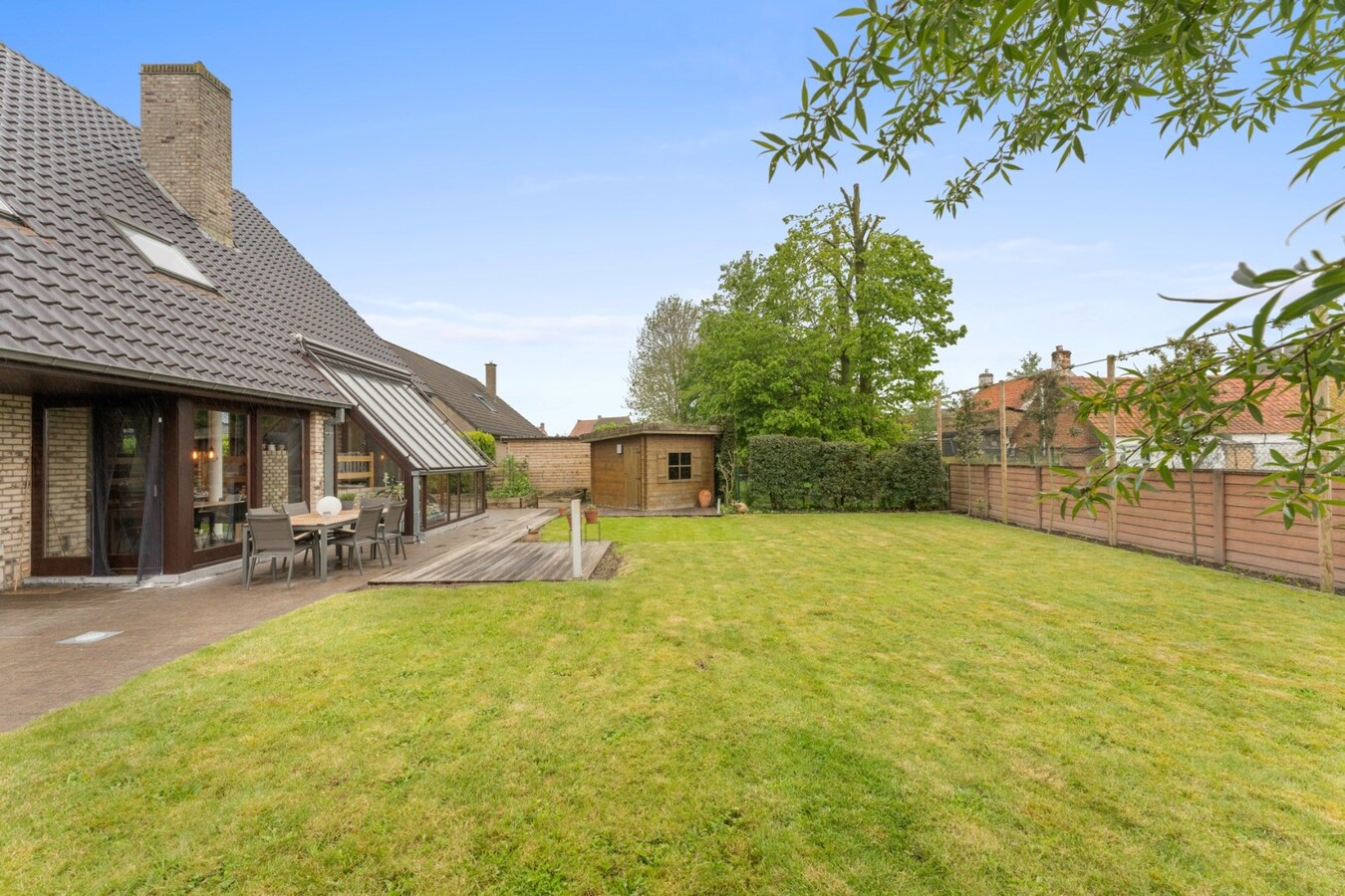 Rustig gelegen villa met 4 slaapkamers op 724m² te Koekelare 