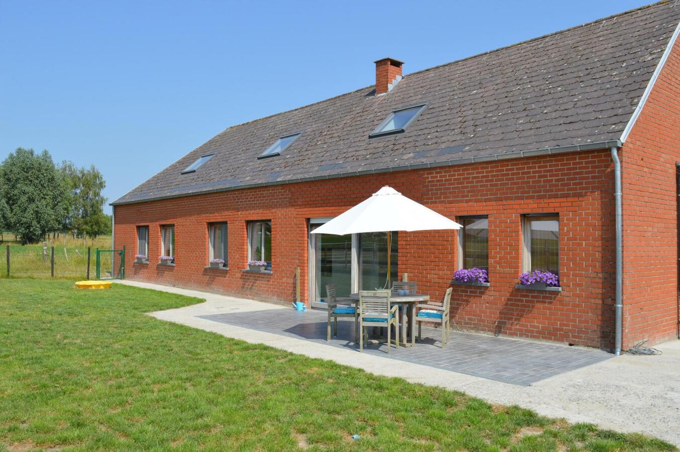 Gerenoveerde woning op ca. 6500m² te Buggenhout 