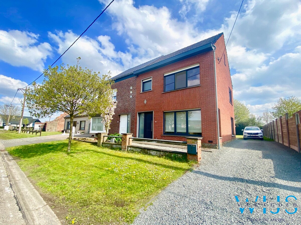 Leuk &amp; gezellig woonhuis te centrum ERTVELDE ! 