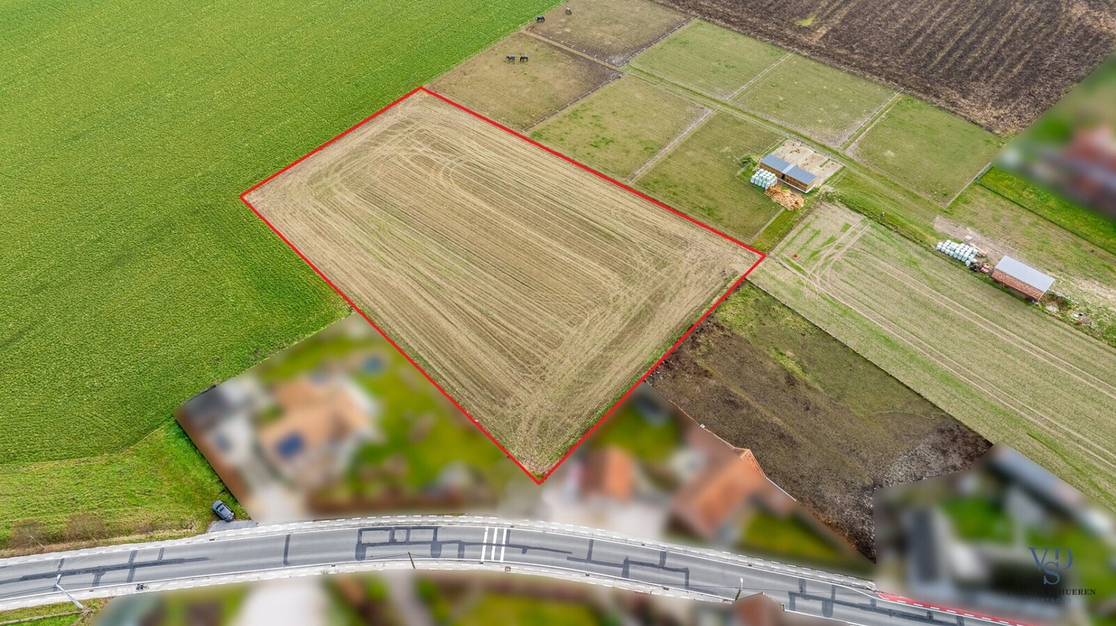Landelijk gelegen perceel van meer dan 6000 m². 