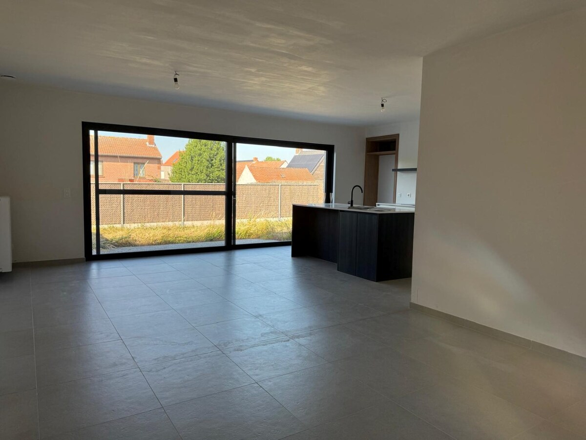 Instapklare nieuwe woning in een rustige woonwijk 