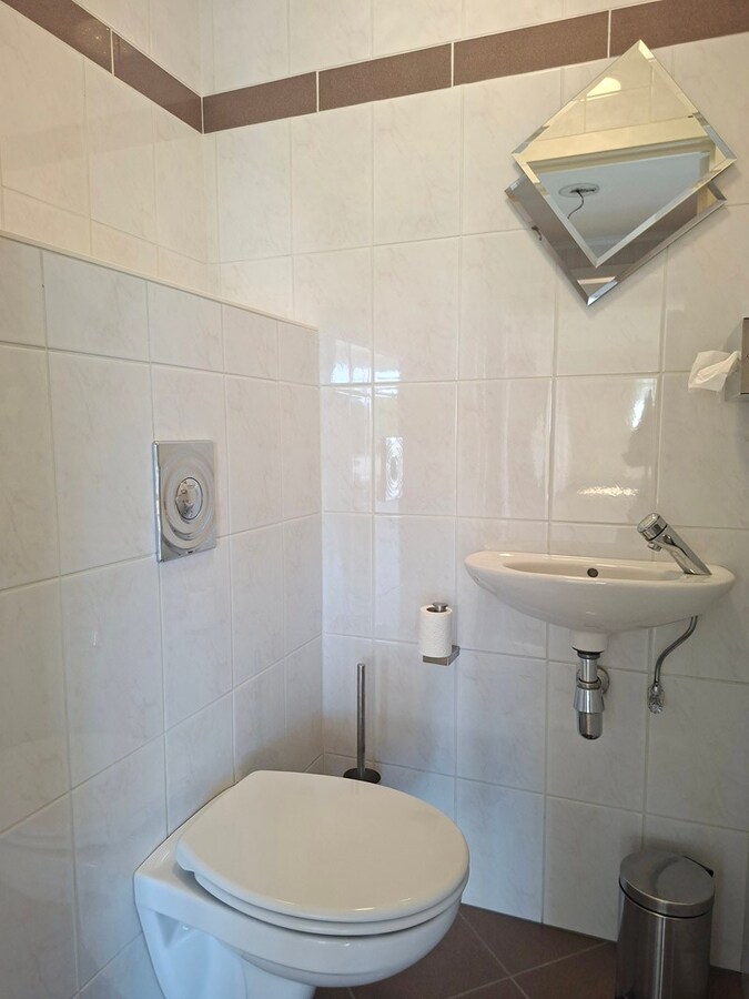 Centraal gelegen ruim 3 slaapkamer appartement te Lanaken 