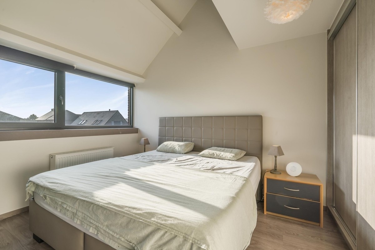 Rustig gelegen gezinswoning met tuin, garage &amp; oprit - Maldegem 