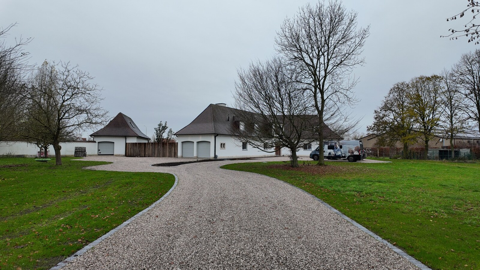 Prachtige landelijke villa met zwemvijver en paardenfaciliteiten 13.459m² 